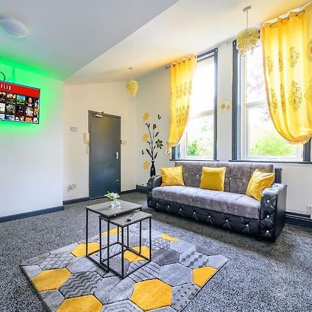 -F5Gh- For Relaxed & Cosy Stay, Free Parking, Wifi リーズ エクステリア 写真